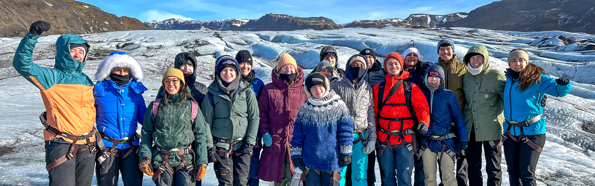 Students in Iceland as part of the GREEN program spring break study