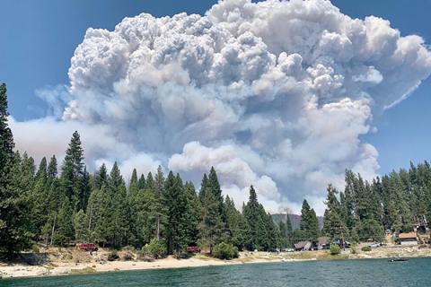 The Creek Fire burns in California’s Sierra National Forest in 2020.